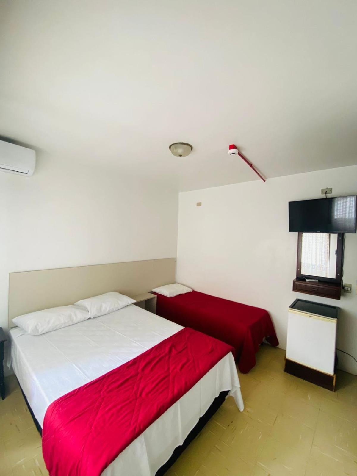 Vitoria Torres Hotel Esterno foto